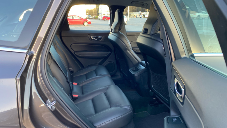 Volvo Xc60 2.0 B4D Inscription 5dr AWD Geartronic Diesel Estate